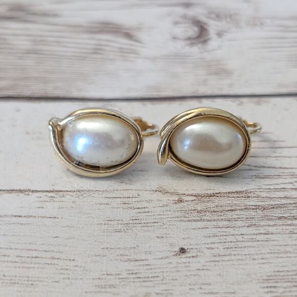 Vintage Clip On Earrings - Cream Oval with Swish Halo - Fair Condition - Picture 2 of 8